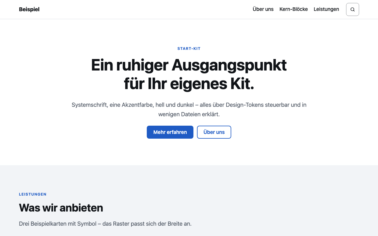 Startseite des Start-Kits: Überschrift „Ein ruhiger Ausgangspunkt für Ihr eigenes Kit.“ und drei Beispielkarten in Systemschrift mit einer Akzentfarbe